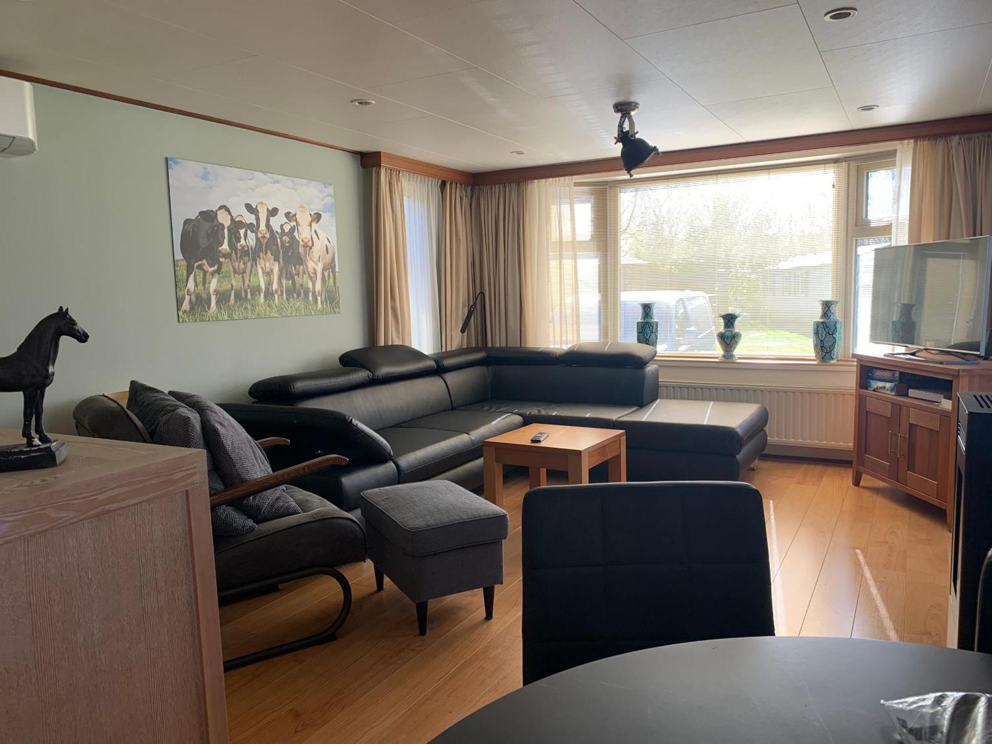 Groot Hoek Chalet Met Airco ,Wasmachine, Vaatwasser,Droger En Luxe Keuken En Zwembad Op Camping! Immer Besser! Rijs Екстериор снимка